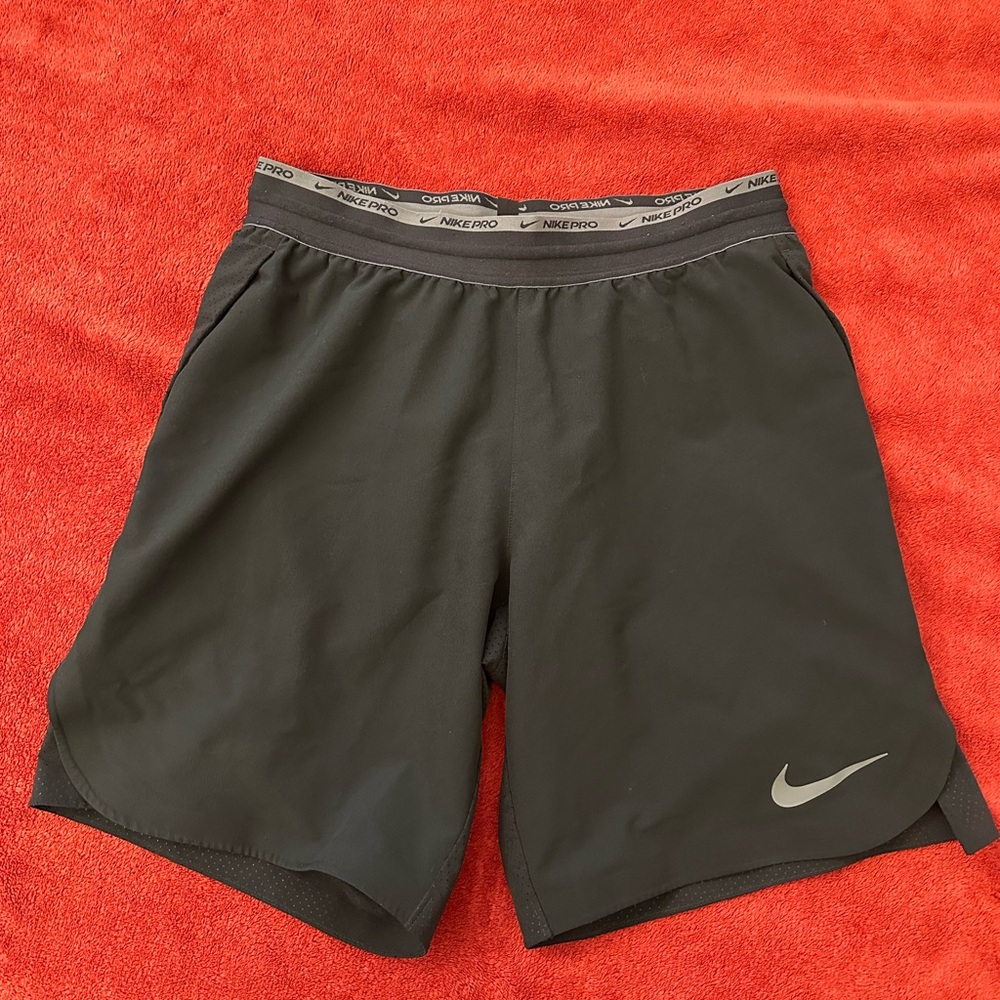 Nike Men's Nike Pro Black Athletic Shorts 9in inseam